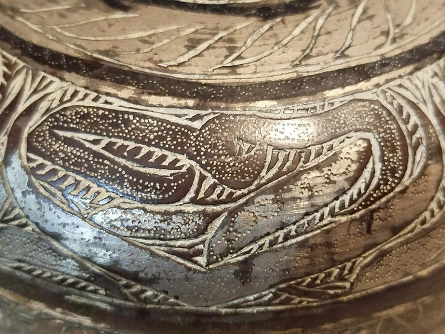 OSMANLI UZERİ KALEM İŞİ EL KAZIMA SAVATLI  BAKIR ORTA BOY HAMAM TASI