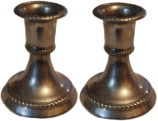 1970 ALMAN GÜMÜŞÜ CİFT MUMLUK İKİ ADET ÜZERİ FIRFIRLI ŞAMDAN ALT TARAFLAR KADİFE