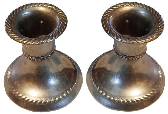 1970 ALMAN GÜMÜŞÜ CİFT MUMLUK İKİ ADET ÜZERİ FIRFIRLI ŞAMDAN ALT TARAFLAR KADİFE