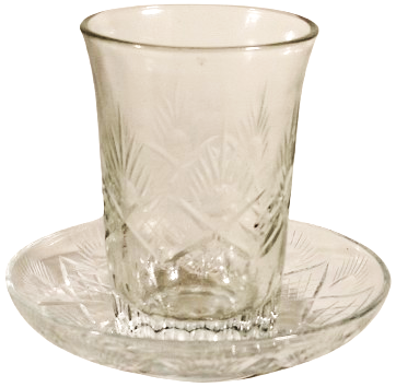 1970 İKİ ADET TİRYAKİ CAY BARDAGI VE TABAGI DOKME CAMDAN YAPILMA