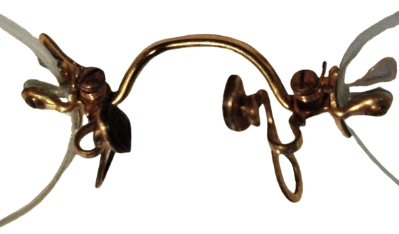 ALTIN MEKANIKLI GOZLUK  BURUNA KISTIRILARAK TAKILAN ARİSTOKRAT GOZLUK