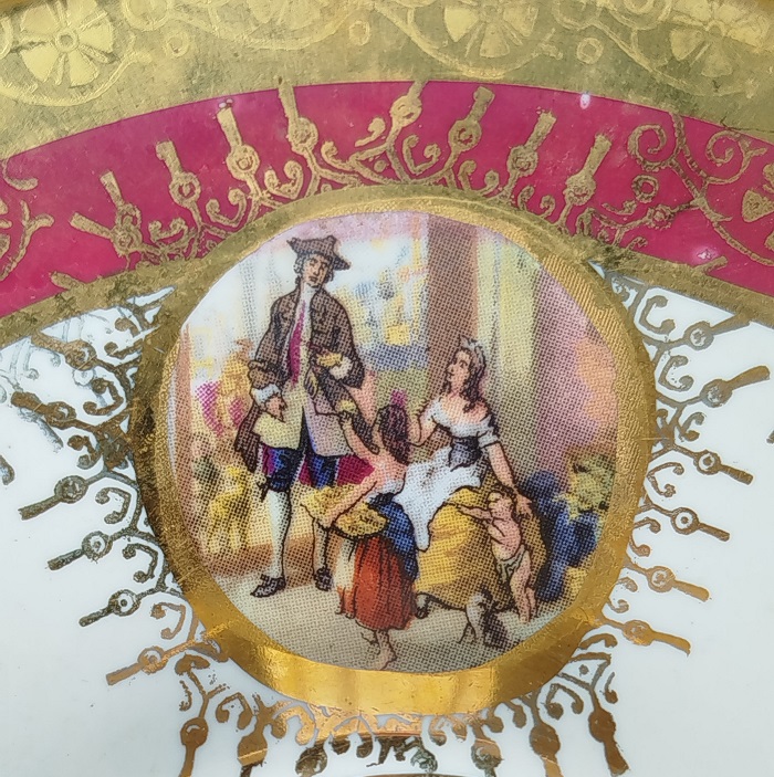 1960 SUMERBANK CİFT TABANLI CAY FİNCANI UZERİ PRENS PRENSES RESİMLİ  KENARLAR ALTIN EL CEKME 