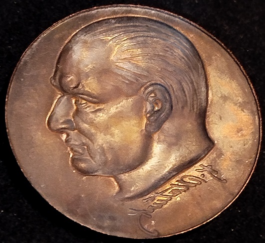 BRONZ LEVHAYA ROLYEF KABARTMA OLARAK YAPILMIS ATATURK PORTRESİ ALT KISMI İMZALI