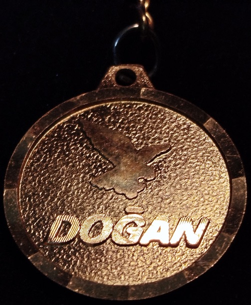 TOFASIN KUS SERİSİNDEN DOGAN OTOBOBİL ARMALI METAL ANAHTARLIK 