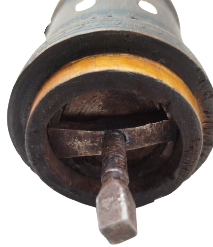 OSMANLI TEKKE İSİ KUCAK KAHVE DEGİRMENİ AHŞAP UZERİ NAKISLI AHSAP KASA GOVDE İCDE SICAK DOGME MEKANİK CARKLI DEGİRMEN