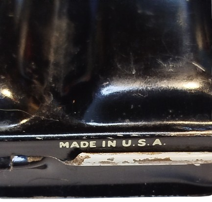 1960 PRANG WATER COLORS  THE AMERİCAN TENEKE SEKİZ RENKDE  SULU BOYA KUTUSU