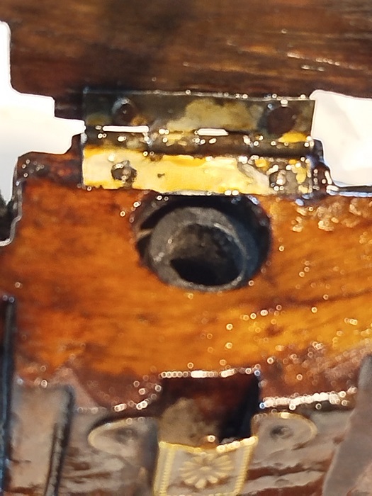 1940 HOKKA ZEYTİN AGACINDAN DEVE UZERİ KİLİTLİ KAPAKLI İCERSİNDE CAMI OLAN YAHUDİ TUCCAR HOKKASI