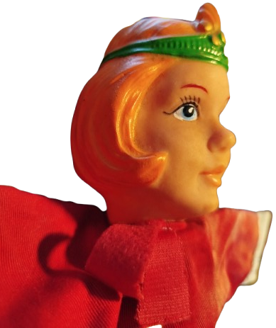 1970 GERMANY PARMAK KUKLA  ELBİSELİ BASINDA TACI OLAN PRENS VE YUZ KISMI KAUCUK OYUNCAK PRENS