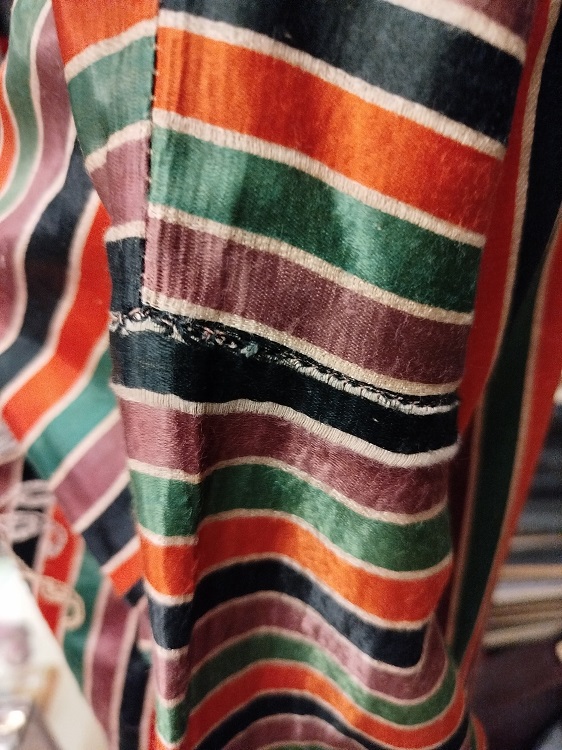 OSMANLI ÜÇ ETEK GELİN KINA KADIN ELBİSESİ OSMANLI RENKLER AGIRLIKLI EL TEZGAH KUTLU KUMASI COK RENKLİ DOKUMA KUMAŞDAN