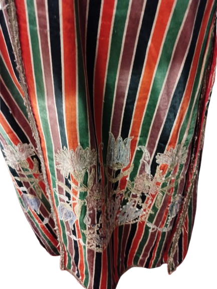 OSMANLI ÜÇ ETEK GELİN KINA KADIN ELBİSESİ OSMANLI RENKLER AGIRLIKLI EL TEZGAH KUTLU KUMASI COK RENKLİ DOKUMA KUMAŞDAN