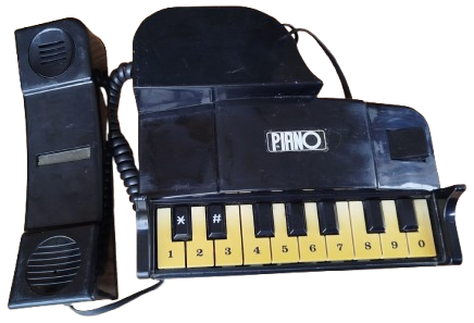 PİYANO FONMUNDA TASARLANMIS TELEFON TUSLARINA BASILARAK ARAMA YAPMAKTADIR