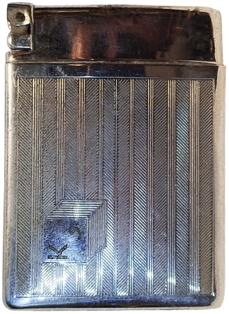 1950 TABAKA VE CAKMAK TABAKADAN SIGARA ALIP TABAKAYI KAPATIGINIZDA CAKMAK OTOMATİK YANMAKTADIR