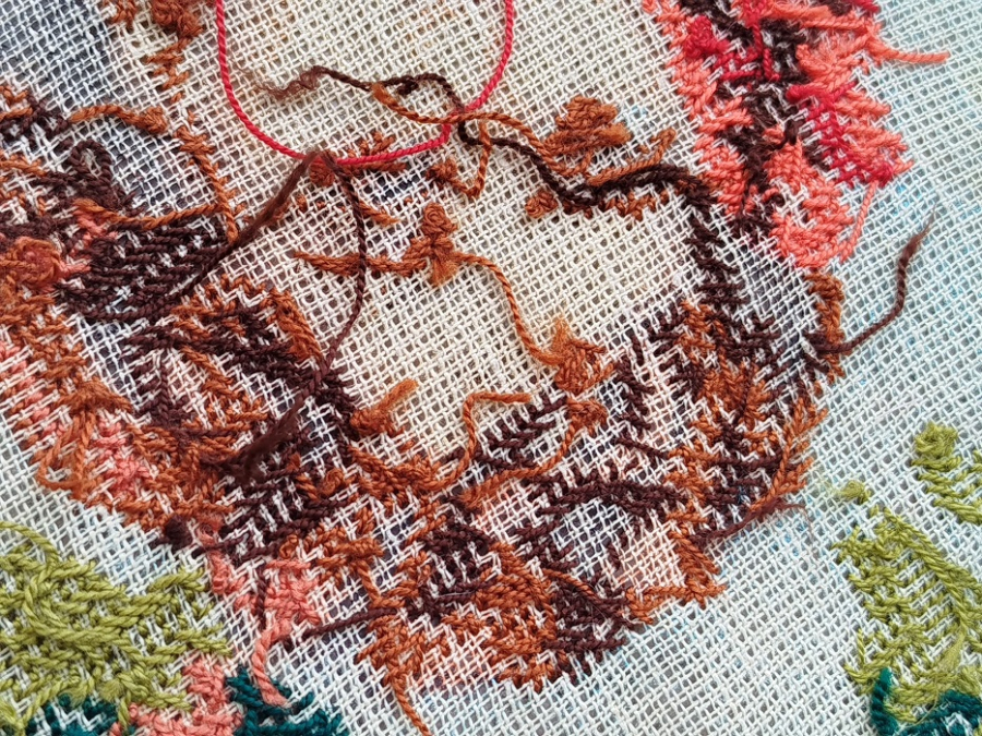 GOBLEN CANLI RENKLERDE İŞLEME PANO ELİNDE DEF OLAN CİNGENE KIZI 