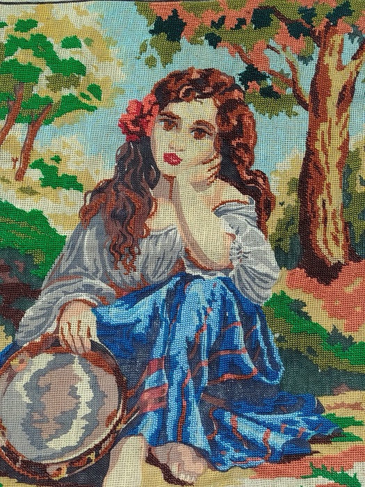 GOBLEN CANLI RENKLERDE İŞLEME PANO ELİNDE DEF OLAN CİNGENE KIZI 