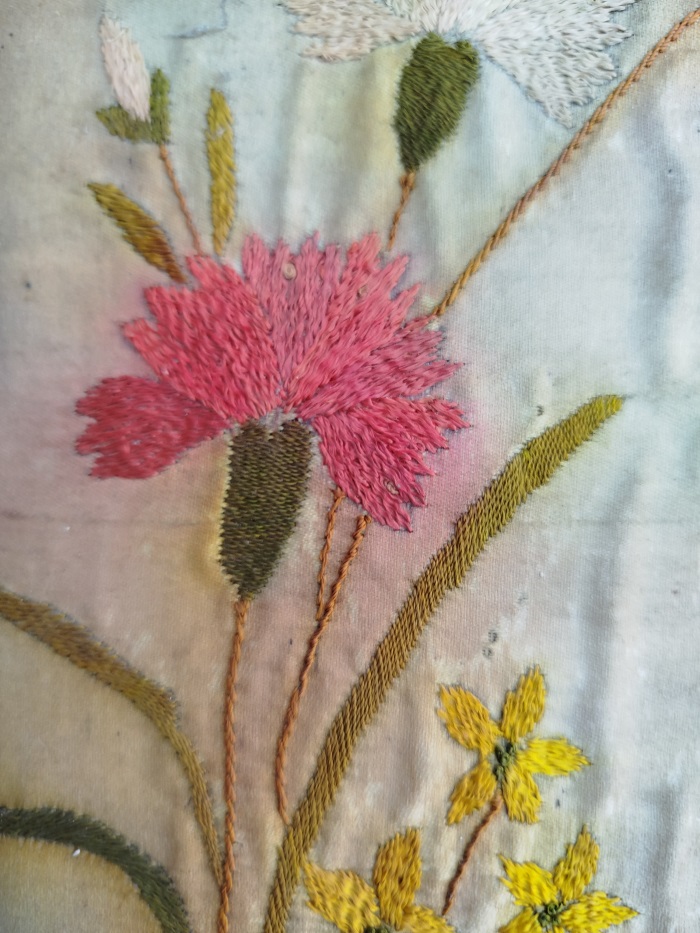 OSMANLI İPEK ÜZERİNE KANEVİCE İŞLEME CERCEVE İÇERSİNDE CERCEVE TAMAMI EL İŞİ