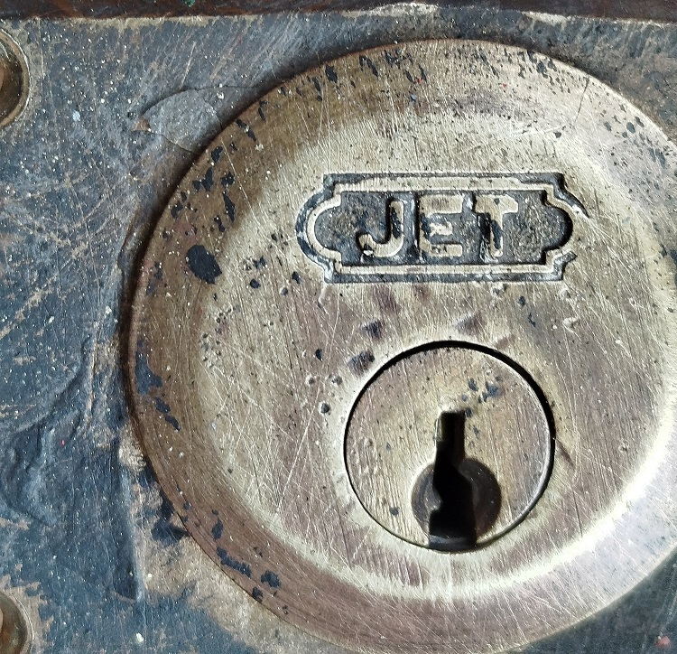 RUSSWIN 4225 BRONZ KAPI KİLİDİ KARSILIGI CİFT TOKMAK  TOPUZLU CEVİRMELİ KOL