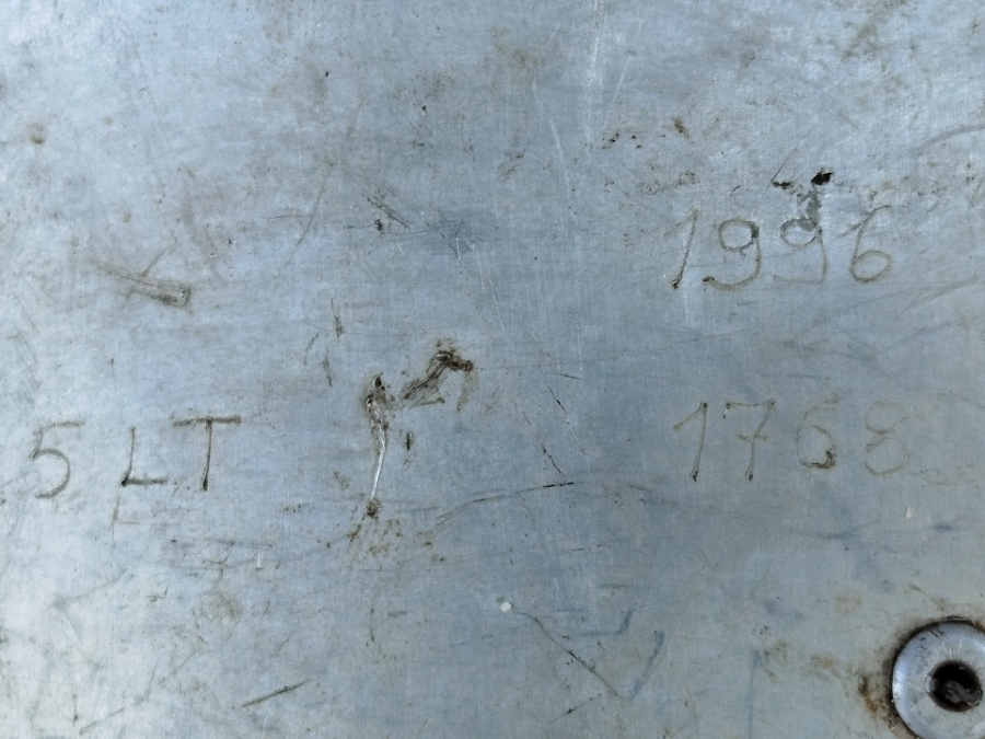 1950 SIVI YAKIT KONTROL TANKI 5 LİTRELİK TC MUHURLU TASIMA KUTUSUNDA