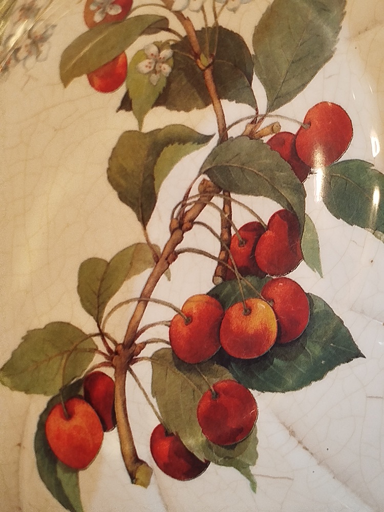 1950 İTAYA  CERAMİCA İCERSİNDE KİRAZ DALLI MASA UZERİ MEYVA KASESİ