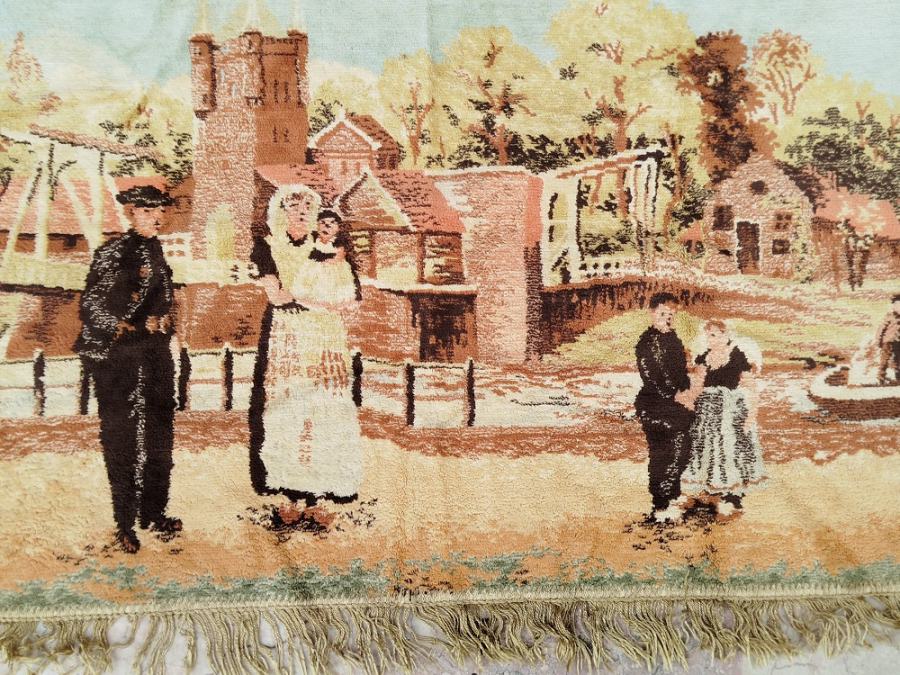 1800 AVRUPA DUVAR HALISI  KOY YASANTISINDAN GORSELLER YANSITILMIS ALT KISMI SACAKLI 