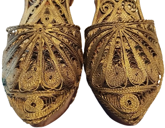 AHŞAP ÜZERİNE EL İŞİ GÜMÜŞ KAPLAMA TELKARİ İŞLEMELİ ÇİFT MİYATUR TAKUNYA 