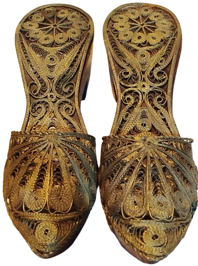 AHŞAP ÜZERİNE EL İŞİ GÜMÜŞ KAPLAMA TELKARİ İŞLEMELİ ÇİFT MİYATUR TAKUNYA 