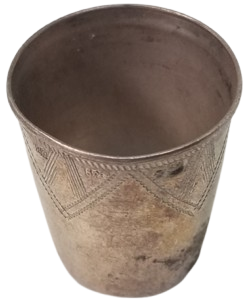 ÜZERİ KALEM İŞÇİLİKLİ VE DAMGALI ANTİKA TERZİ YÜKSÜĞÜ