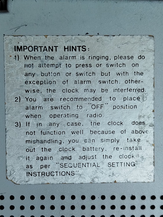 1970 JACKSON İKİ BANT DİJİTAL SAAT ALARM KURMALI  PİLLİ CEP RADYOSU 
