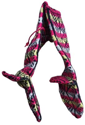 RENKLİ YUN KOK BOYA DESENLİ UZUN CORAP TAMAMI ELDE 4 SİS İLE ORULMUSDUR