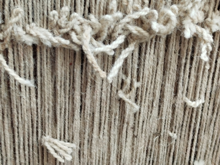 MİNYATUR AHSAP KASNAK EL DOKUMA TEZGAHINDA KOK BOYALI YUN HALI 