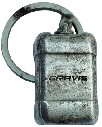 PETROL OFİSİ GRAVİS YAG BİDON SEKLİNDE METAL GUMUS KAPLAMA ANAHTARLIK