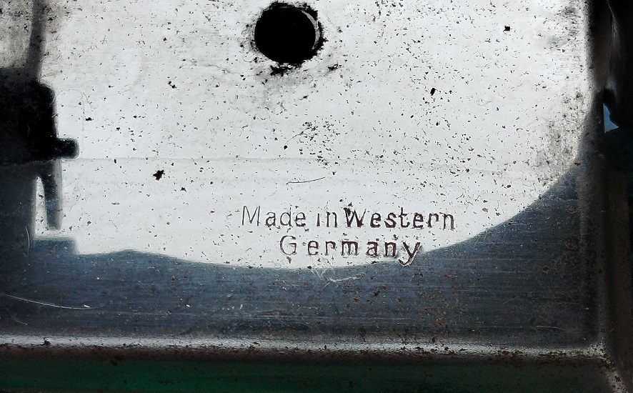 1950 CASIGE MAVİ METAL GERMANY MEKANIK EL CEVİRMELİ OYUNCAK DİKİS MAKİNESİ