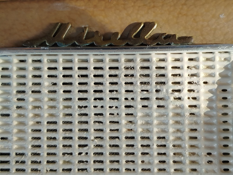 1960 MIRELLA MINERVA  TASINABİLİR TRANSITORLU TEK DALGA MW PİLLİ CANTA RADIO 