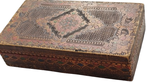 AHSAP KUTU TAMAMEN EL YAPIMI VE UZERİ DETAYLI OYMALAR VE RENKLI BOYA