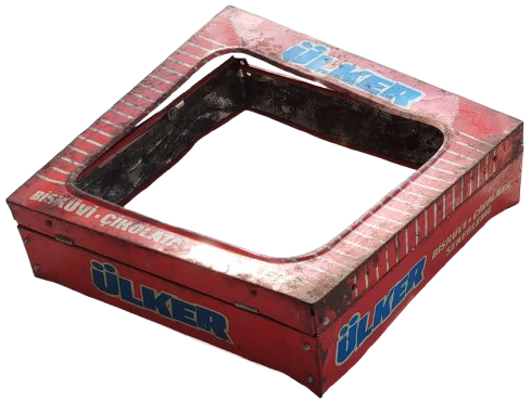 ULKER BİSKÜVİ CUKULATA SEKERLEME KIRMIZI RENKDE TENEKE CAMLI KUTU KAPAGI  ULKER BİSKÜVİ FABRIKASI