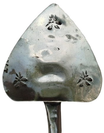 OSMANLI DÖNEMİ ÜZERİ CİCEK DAMGALI UCGEN FORMDA NADİR DONDURMA KAŞIĞI PİRİNC VE BAKIRDAN KARMA YAPIM