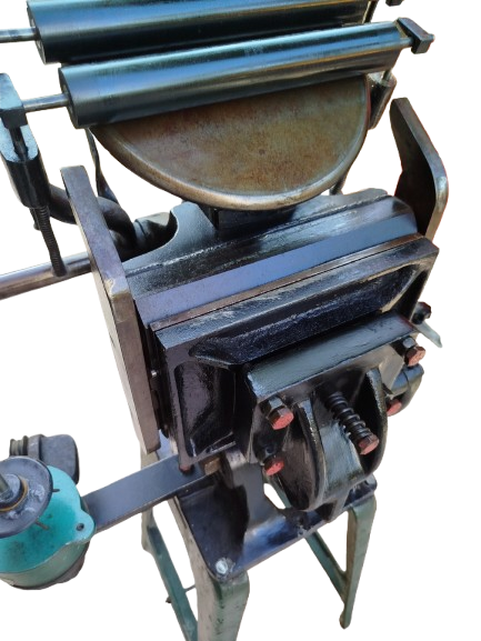 1940 DEMİR DOKUM AYAKLI MEKANIK MATBAA BASKI EL PEDALI KOLLU  FABBRİCA  MACCHINE 