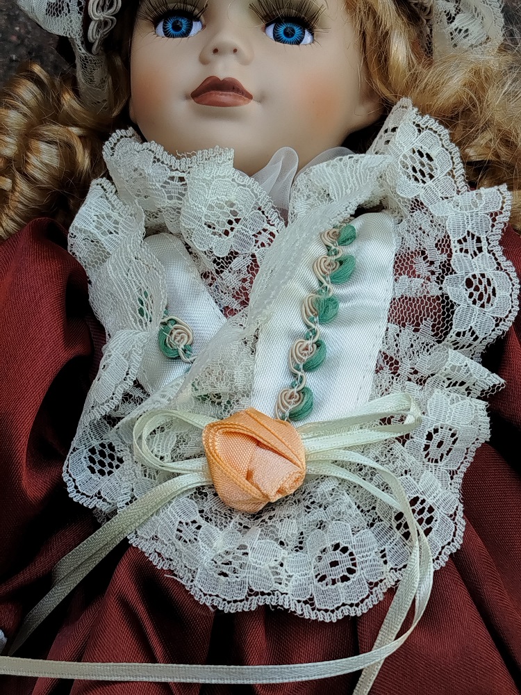 DOLLS WİTH DRESS ELLERİ YÜZÜ PORSELEN VE EL BOYAMA YAPIMI EL DİKİM ELBİSELİ YÖRESEL OYUNCAK KIZ COCUK BEBEK