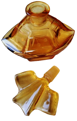 BOHEM (BOHEMIA) CAMINDAN YAPILMIŞ EL YAPIMI CAM KAPAKLI UZERİ CİLEK MOTİFLİ PARFÜM ŞİŞE