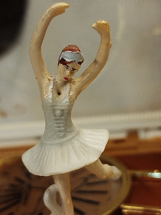 PİANO RECİTAL MUSİCALE  THE CLASSCAL PİANO DANS EDEN BALERİNLİ LATERNALI KUYRUKLU PİYANO