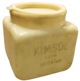 1970 KİMSOL KREM DETERJAN KAPAKLI KARE PLASTİK KUTU İÇERSİNDE COK AZ BİRAZ KALMIS