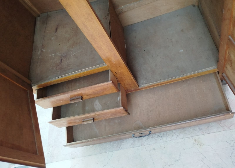 1920 BEKAR GARDROB CİFT KAPI 2 KUCUK 1 BUYUK CEKMECELİ KOMPLE MASİF KAPILAR KİLİTLİ ANAHTARLI