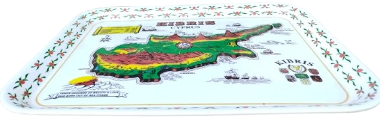 1974 KIBRIS CYPRUS UZERİNDE KIBRISIN TAMAMININ RENKLİ HARİTASI BULUNAN KIBRIS HATIRASI BEYAZ MELAMİN 