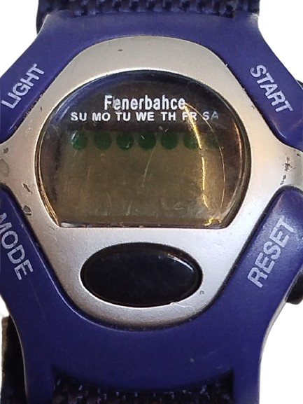  FENERBAHÇE SPOR KULÜBÜ'NÜN LİSANSLI BİR TARAFTAR ÜRÜNÜDÜR.SARI LACIVERT RENKLERDE KOL SAATİ