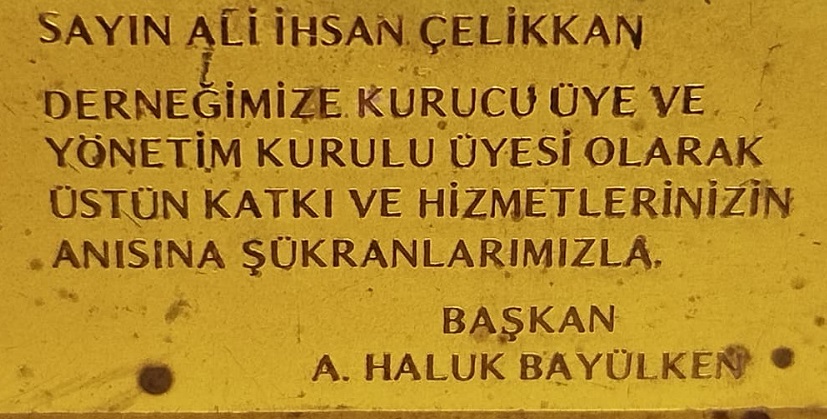 1969 TURK ATLANDİK ANTLASMASI DERNEGİ ALİ SAYIN İHSAN CELİKHANA VERİLMİŞ PLAKET SİLT
