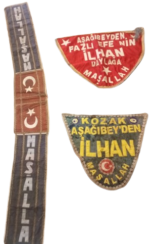 KOZAK  ASAGIBEYDEN FAZLI EFE NİN  İLHAN DAYLAGA  PUSKULLU BAYRAKLI CEPECEVRE DEVE SÜSÜ VEYA DEVE DONANIMI