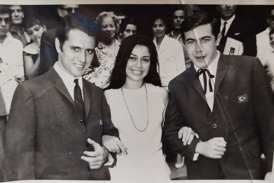 7 EYLÜL 1964 MİLLİ ORKESTRA TULAY GERMAN EROL BUYUKBURC TANJU OKAN BELGRAD DA BİRİNCİLİK KAZANAMIS