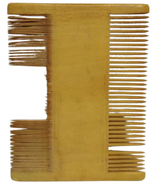 OSMANLI TAMAMI ELDE YAPILAN FİL DİŞİ TARAK BİRAZ DİŞİ KIRILMIŞTIR BİT TARAGI VE GELİN  TARAGI OLARAK TANINIR