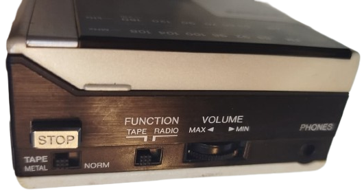 FISHER AUTO REVERSE GRAPHIC EQUALIZER STEREO ANTI ROLLING MECHANISM WALKMAN AM FM STEREO RADIO CASSETTE PLAYER VOLKMEN