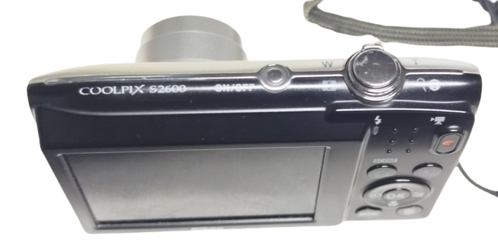 NIKON COOLPIX S2600  14 MEGAPIXELS LİON BATTERY WİDE 5 X ZOOM SLIM BODY DİJİTAL MAKİNE