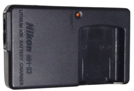 NIKON COOLPIX S2600  14 MEGAPIXELS LİON BATTERY WİDE 5 X ZOOM SLIM BODY DİJİTAL MAKİNE